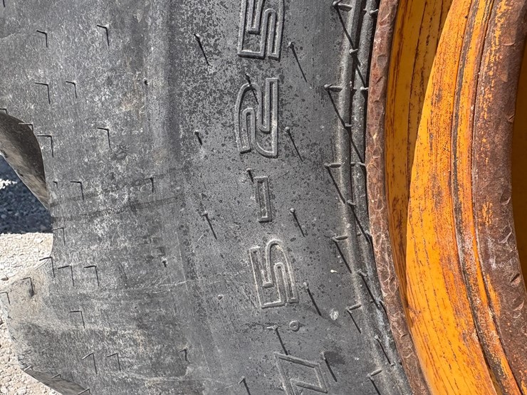 2012-deere-672gp-image-9