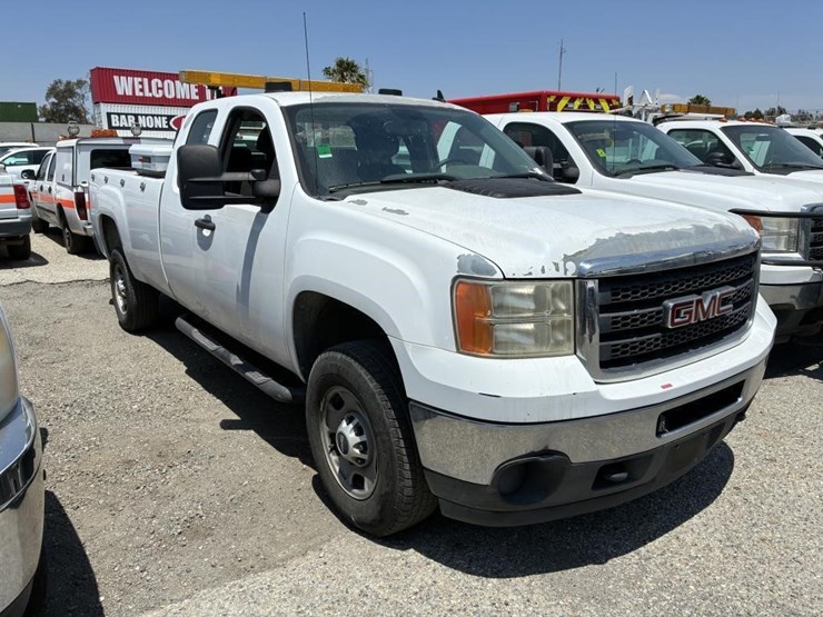 2012-gmc-2500hd-image-2