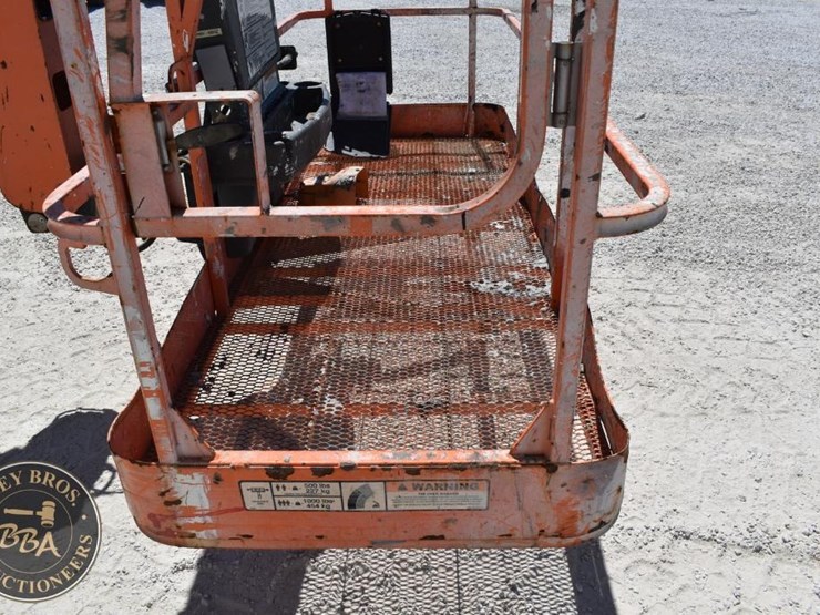 2014-jlg-600a-image-20