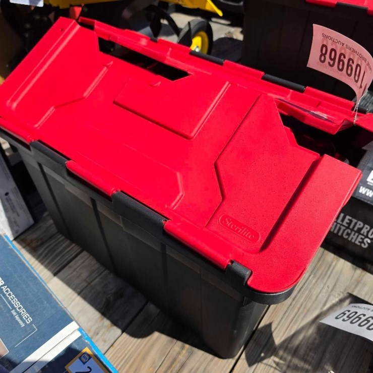2204 - BOX OF MISCELLANEOUS TOOLS