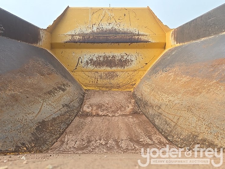 2023-deere-260e-image-31