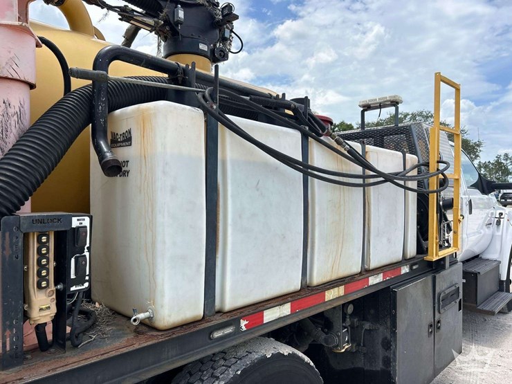 2019-ford-f750-image-35