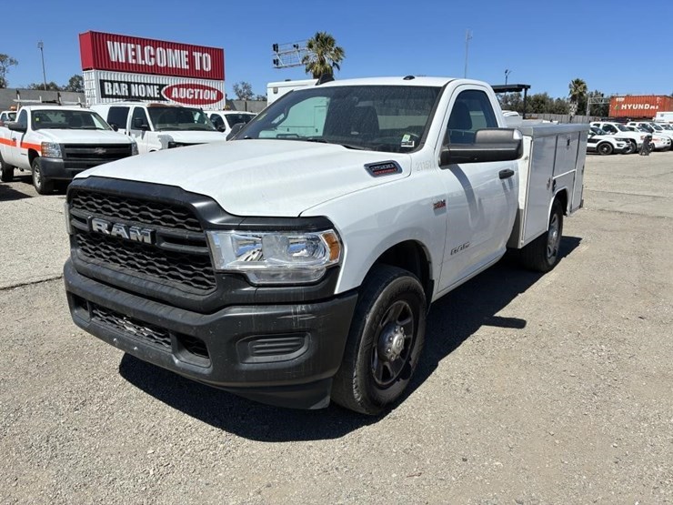 2021-ram-2500-hd-image-1