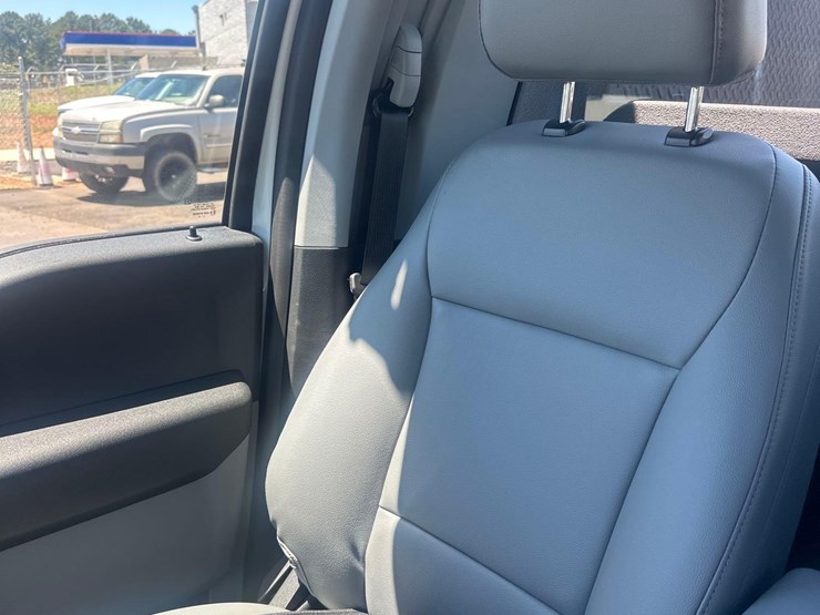 2026-ford-f550-xl-image-69