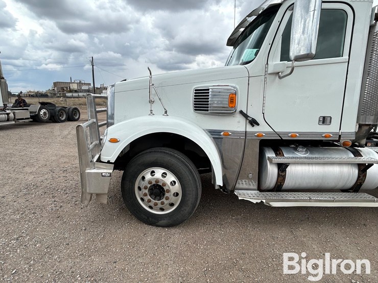 2017-freightliner-coronado-132-image-14