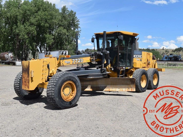 2008-deere-772d-image-2