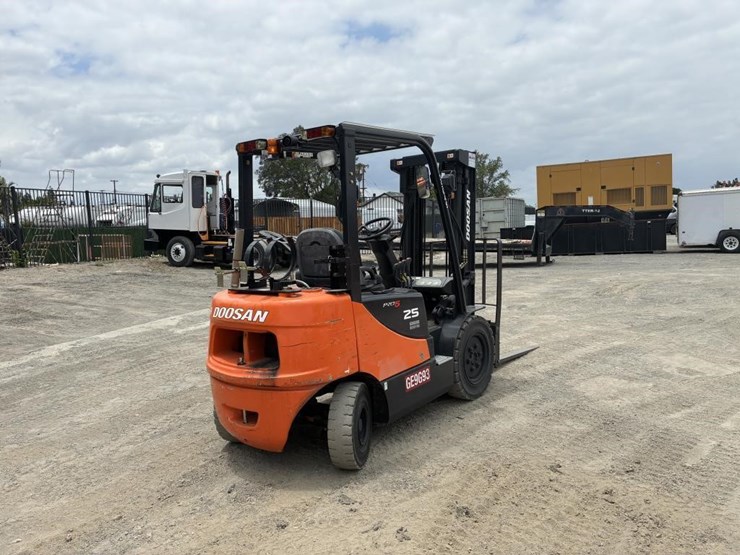 2008-doosan-g25p-5-image-3
