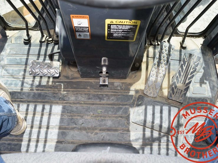 2008-deere-772d-image-84