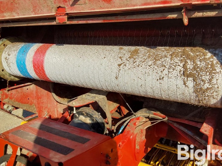2012-new-holland-br7070-image-15