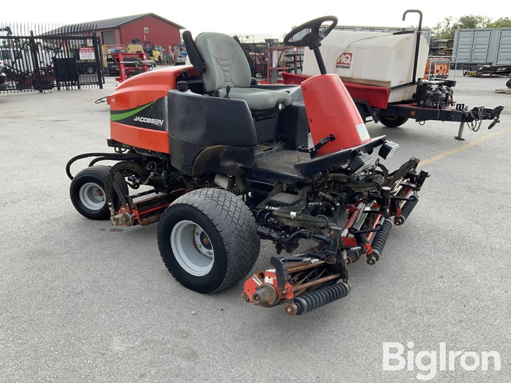 massey-ferguson-730-image-3