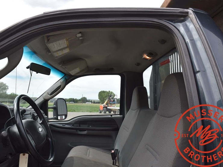 2006-ford-f350-image-33