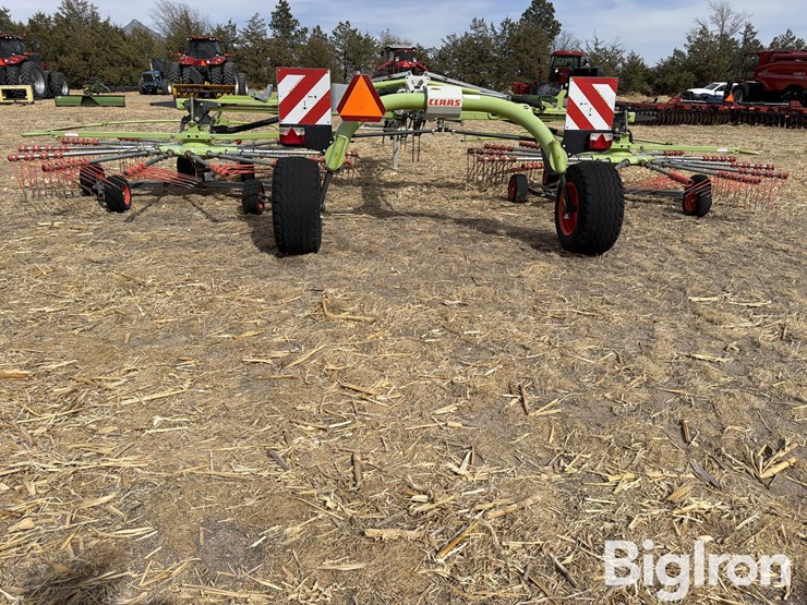2015-claas-liner-2900-image-6