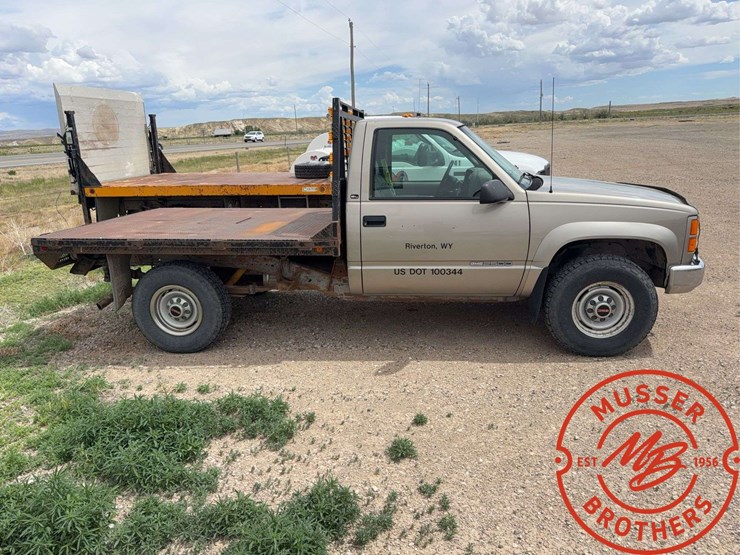 1999-gmc-2500-image-4