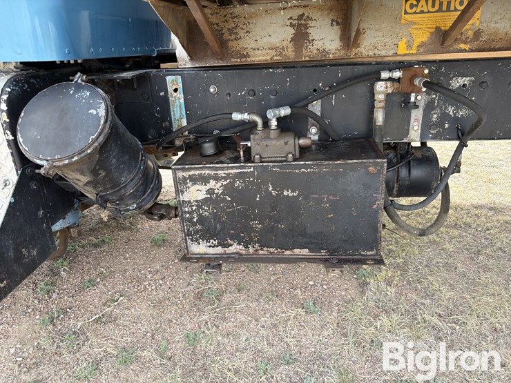 1969-kenworth-w923-image-14