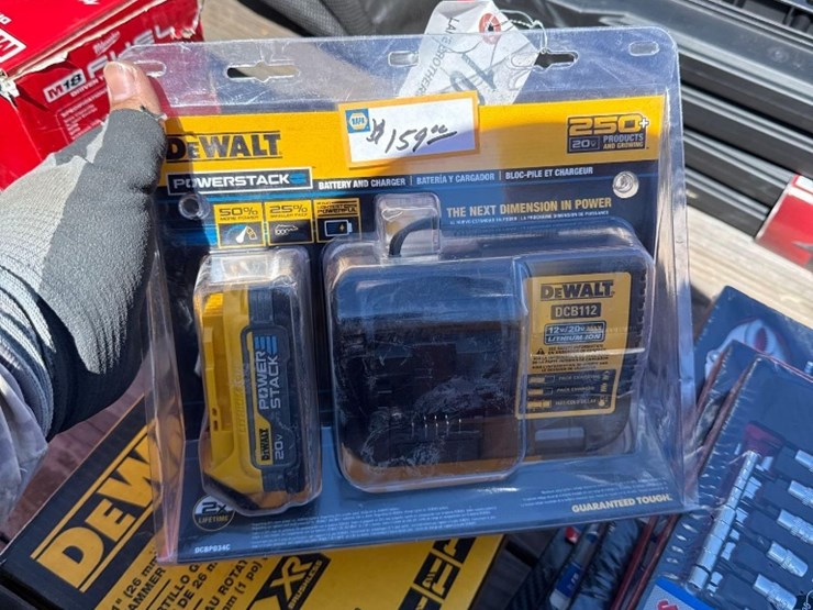 2190---dewalt-20-volt-drill-image-1