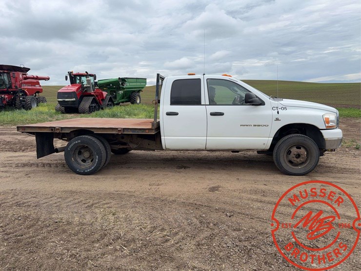 2006-dodge-ram-3500-image-3