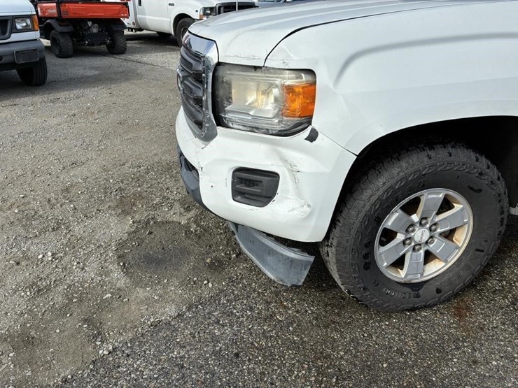 2016-gmc-canyon-image-6