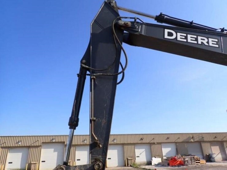2009-deere-270d-lc-image-25