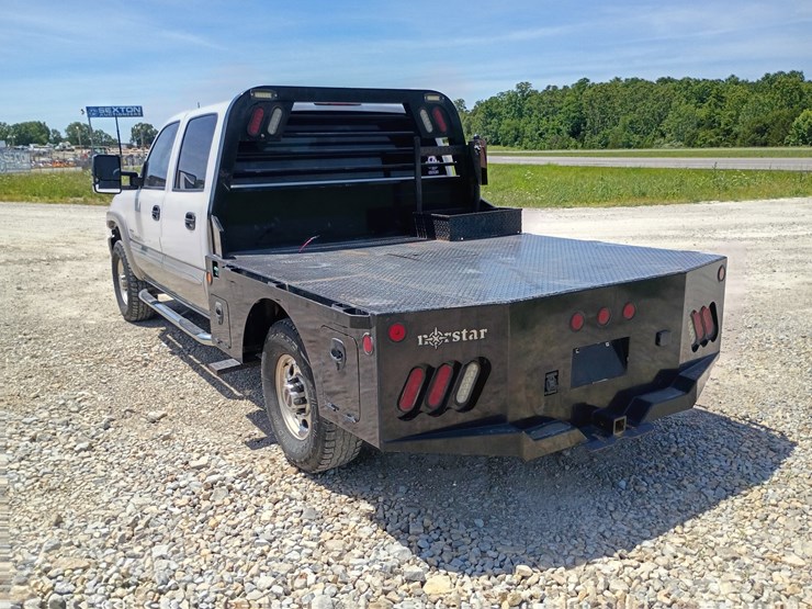 2005-gmc-sierra-2500-image-5