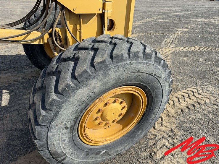 caterpillar-140h-image-30