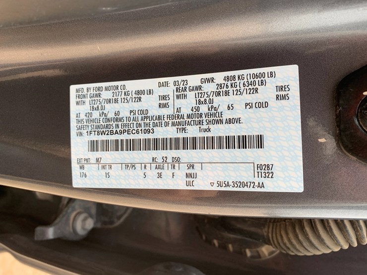 2023-ford-f250-image-14