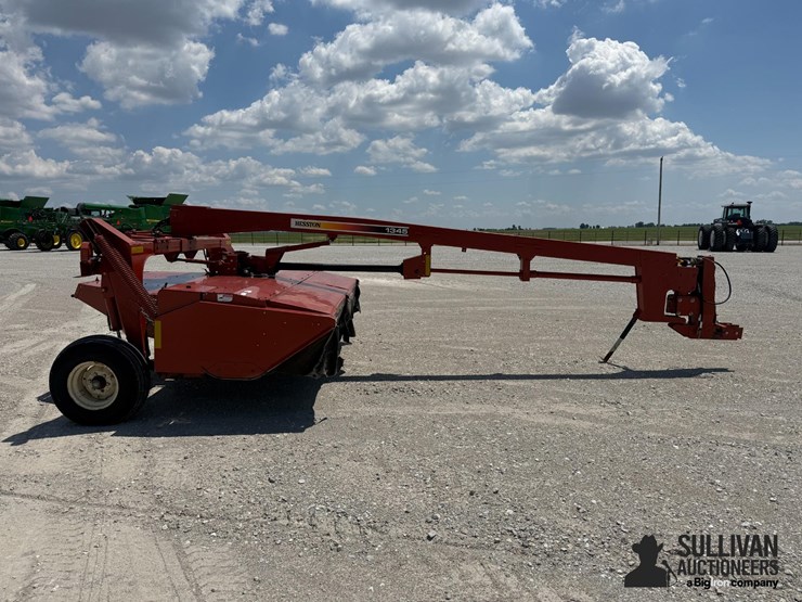 hesston-1345-image-4