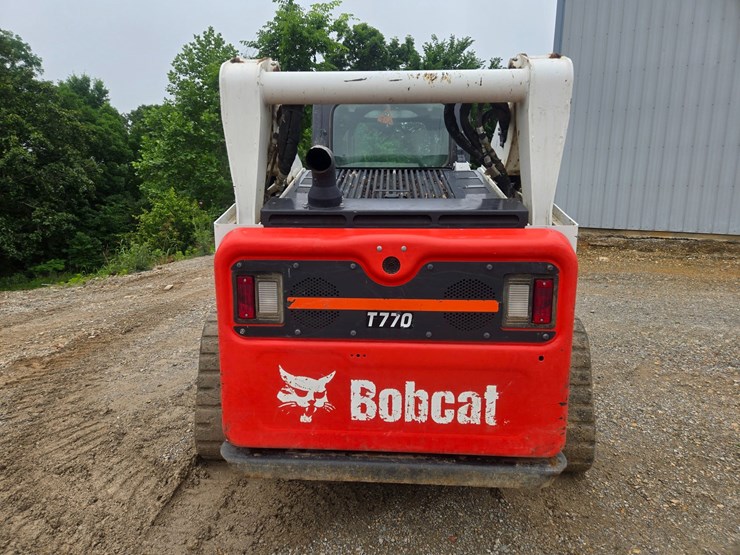2023-bobcat-t770-image-9