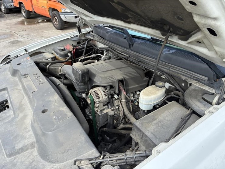2011-chevrolet-2500hd-image-6