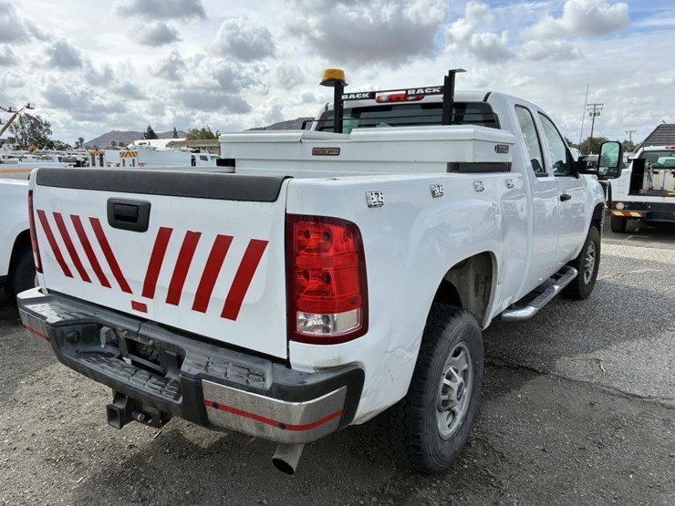 2012-gmc-2500hd-image-3