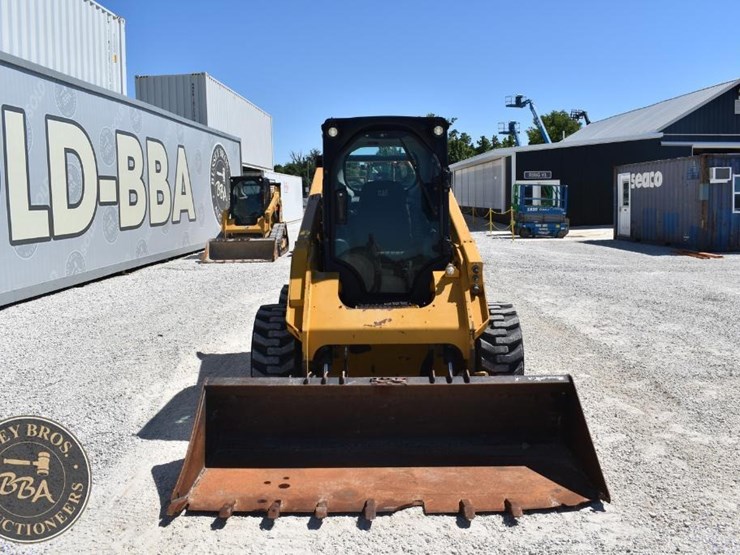 2021-caterpillar-262d3-image-9