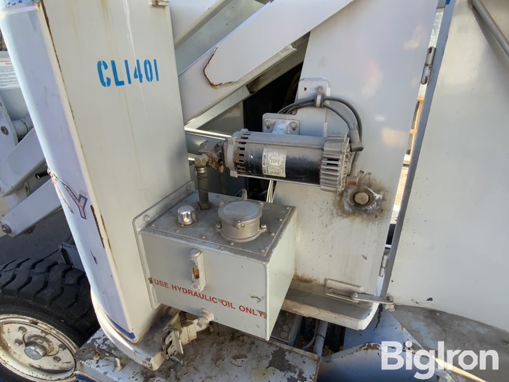 1995-skyjack-sjk8-33n-2wd-articulated-boom-lift-image-10