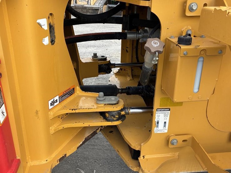 2020-deere-624l-image-13