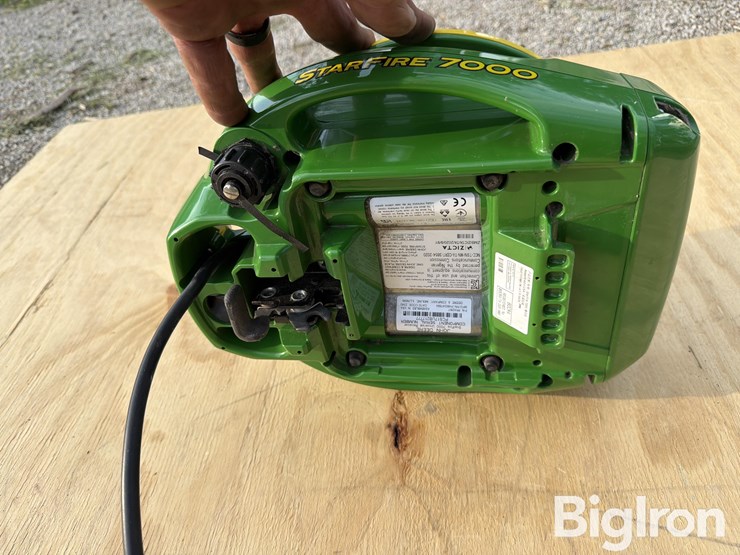 john-deere-7000-image-11