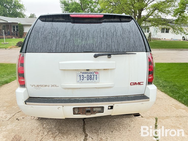2008-gmc-yukon-denali-image-6