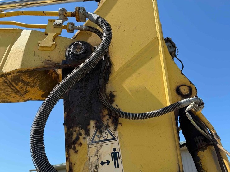 komatsu-pc210-lc-image-9