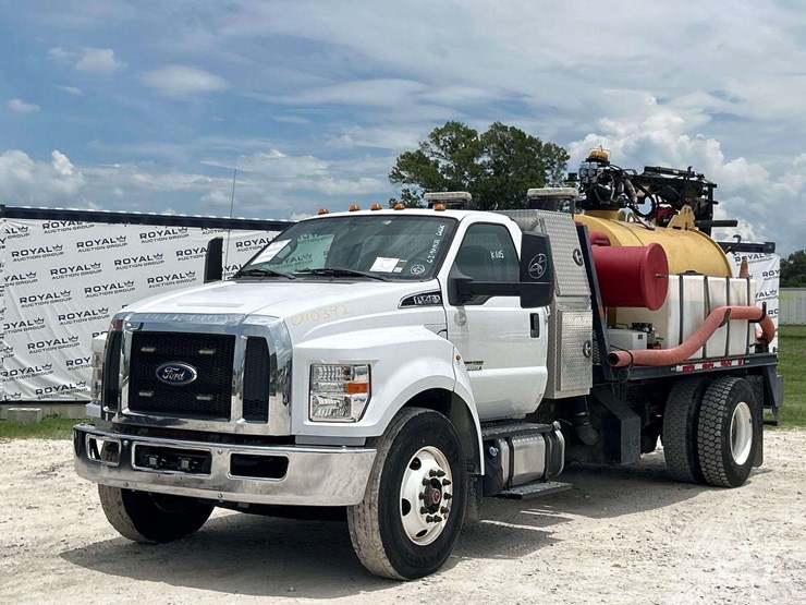 2019-ford-f750-image-1