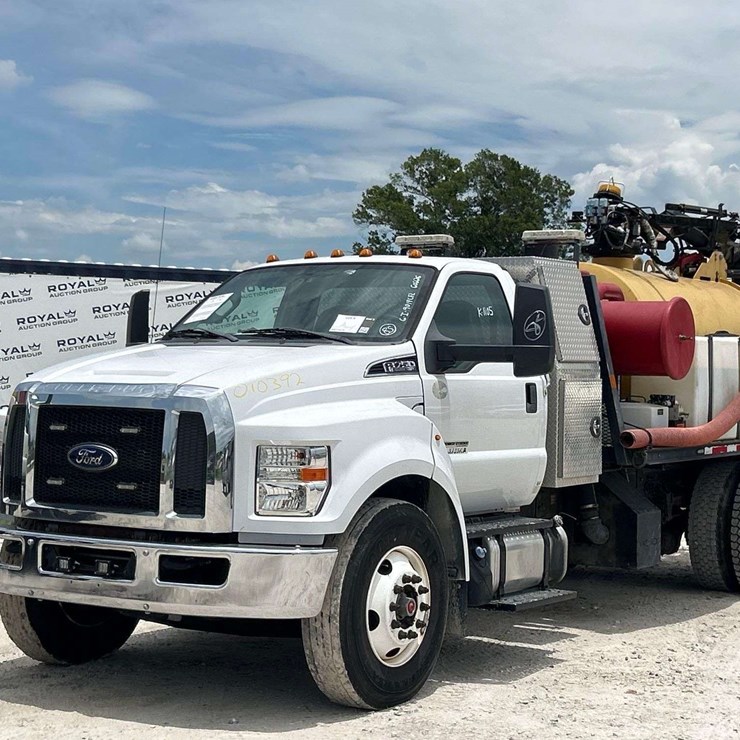 2019 FORD F750