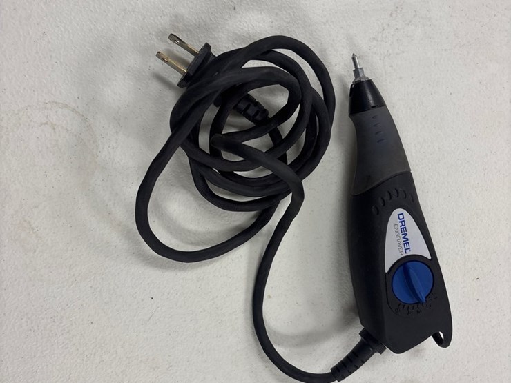 #4047-•-dremel-100-n/6-single-speed-rotary-tool-with-vatious-other-tools-image-3
