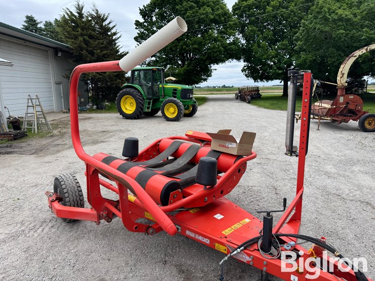 2011-kuhn-rw1400-image-14