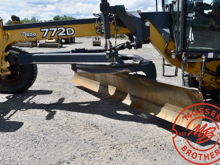 2008-deere-772d-image-30