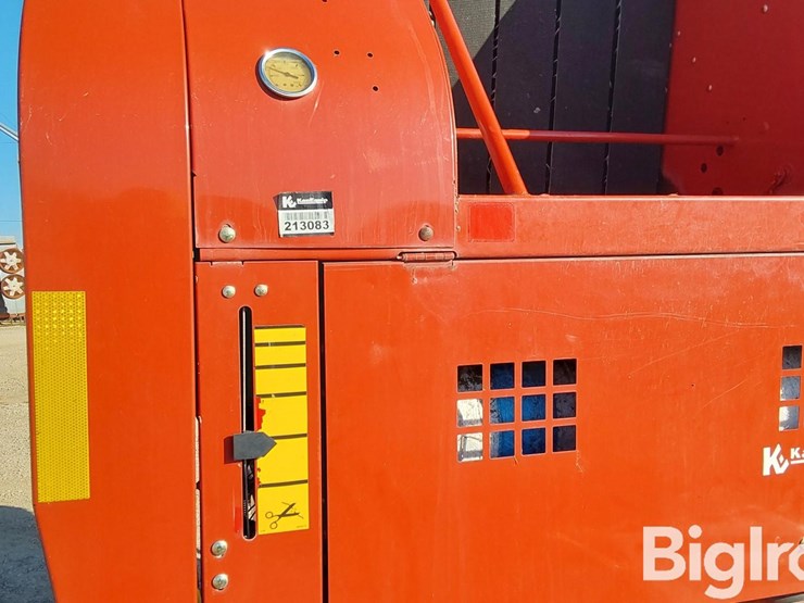 2012-new-holland-br7070-image-12
