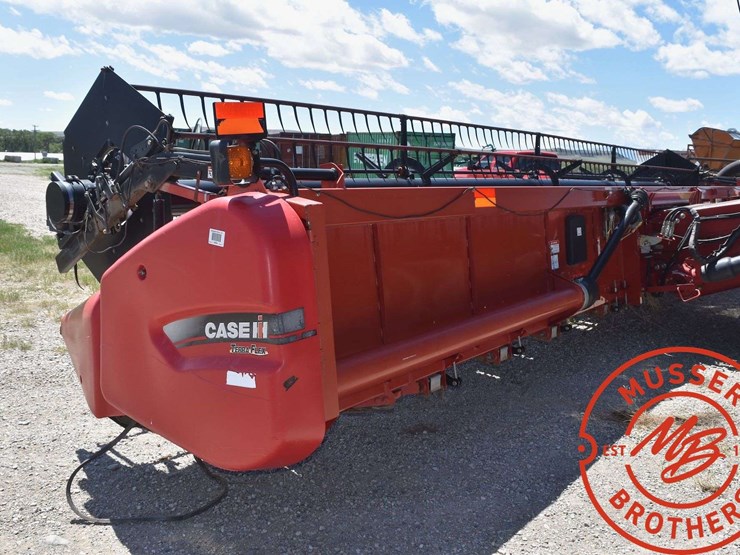 2011-case-ih-3020-image-14