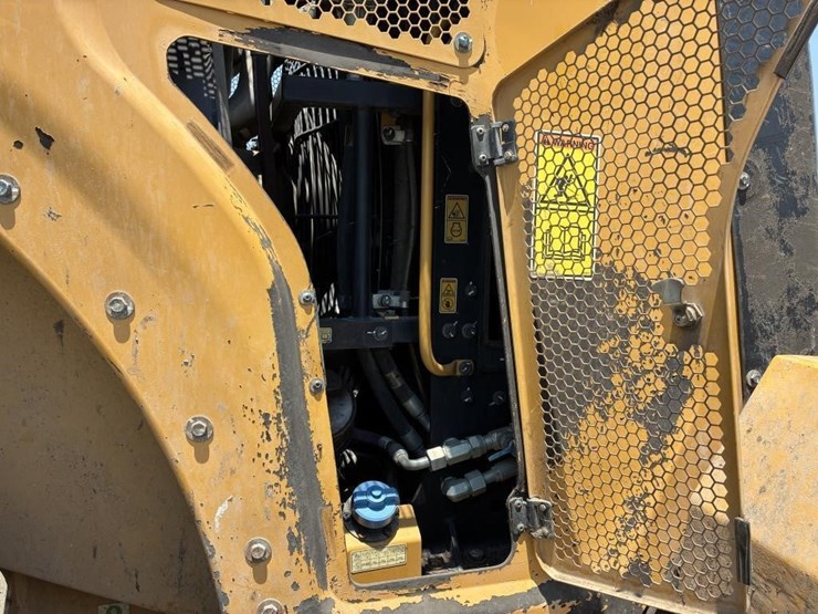 2014-caterpillar-950m-image-27