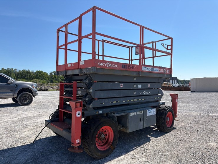 skyjack-sj7135rt-image-3