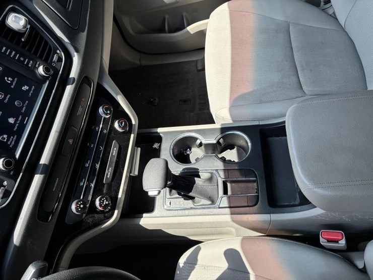 2021-kia-sedona-image-18