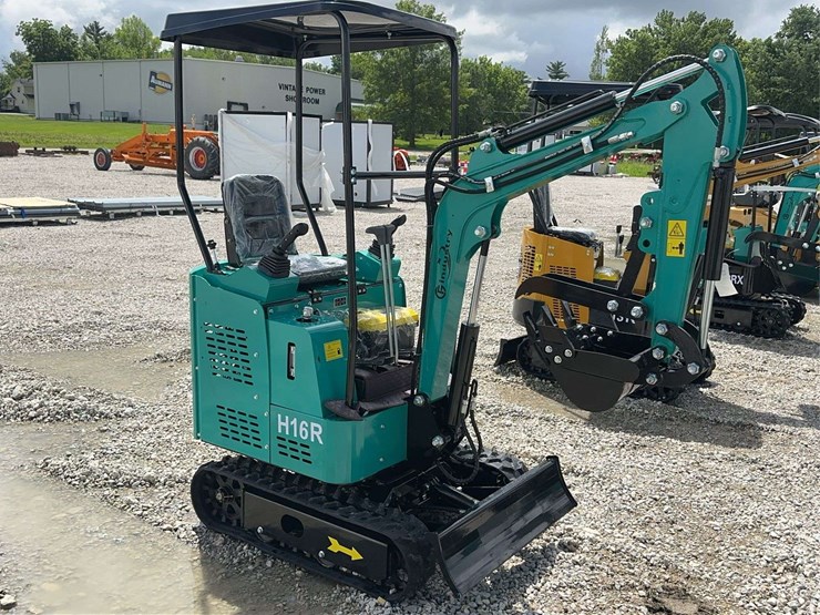 cfg-industrial-h16r-mini-excavator-image-10