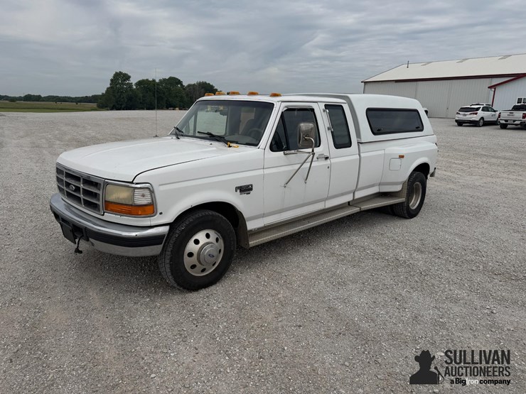 1996-ford-f350-xlt-image-1