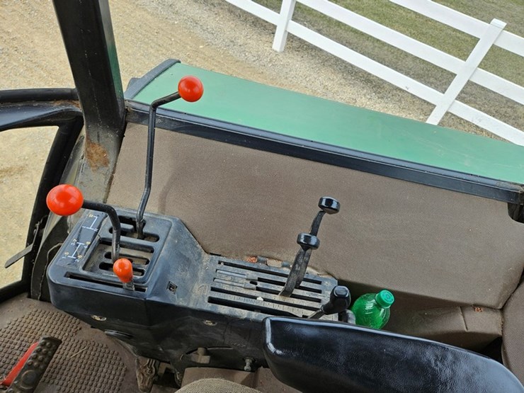 john-deere-2950-image-22
