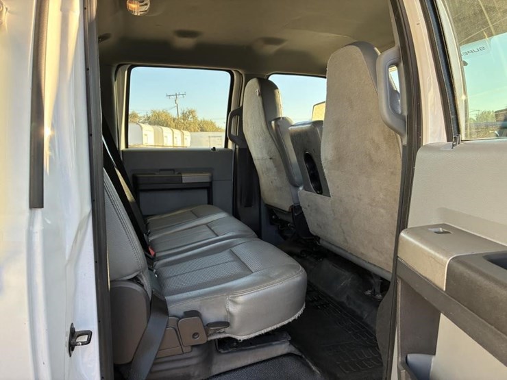 2016-ford-f650-xlt-image-13