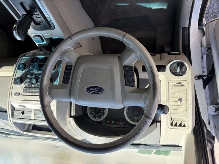 2009-ford-escape-hybrid-image-15
